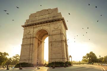 Hire a Car from Pathankot to Delhi