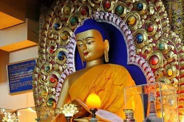 Hire a Cab from Pathankot to Dharamshala