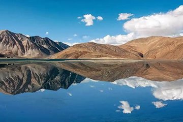 Pathankot to Leh Car Hire or Rentals